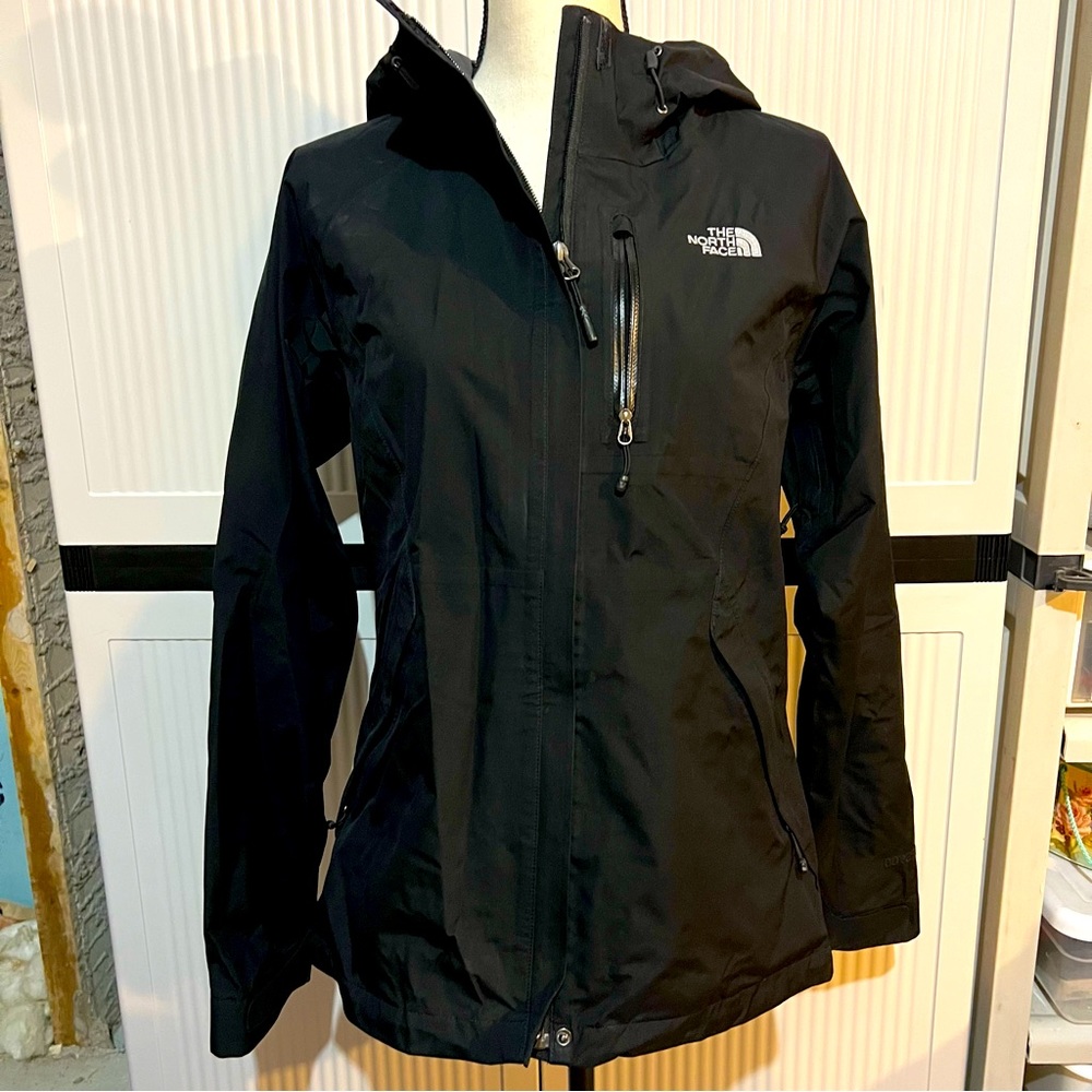 Women’s North Face Lightweight Jacket - Size Medium